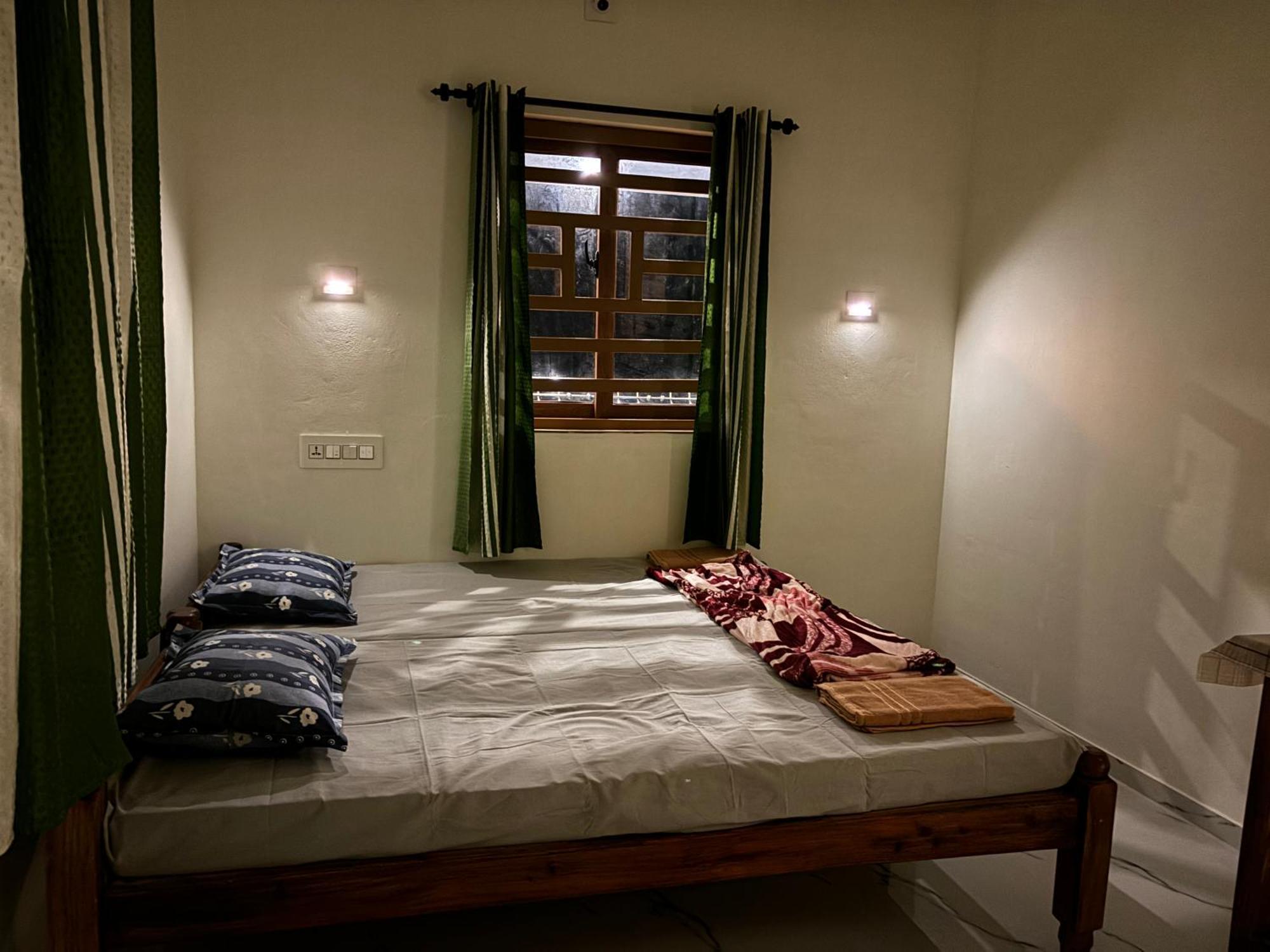 Golden Beach Home Stay アーラップーザ県 エクステリア 写真